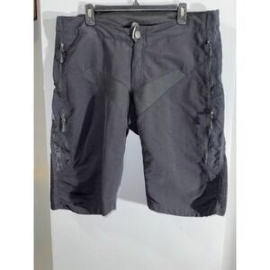 Endura Sport single track shorts older model snap zip insets UK company size LG